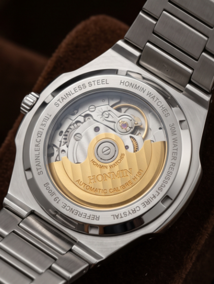 HONMIN Silver Textured Dial Stainless Steel Watch